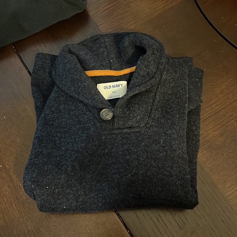 Boys size 8 sweater bundle - Picture 3 of 5